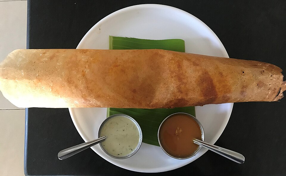 Knuspriges Ghee Masala Dosai mit Sambar & Chutneys